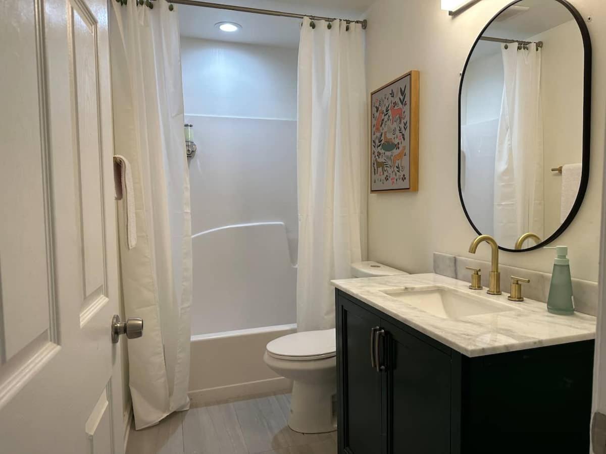 Vine City Home - Duplex - 3 Mins From Gwcc & Mercedes- Benz Stadium Atlanta Ngoại thất bức ảnh